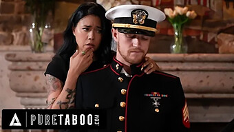 Les Fantasmes Sexuels De Dana Vespoli Avec Son Beau-Fils Dans Un Jeu De Rôle Militaire