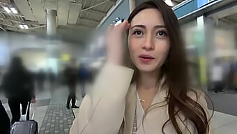 Wanita Berambut Coklat Panas Dengan Kemahiran Seks Sensual Dalam Video 300maan