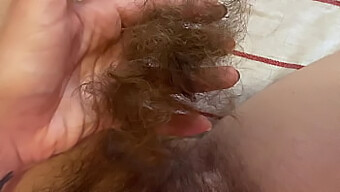 Closeup Of A Weird Pussy Trimming Session