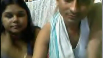 Show De Webcam Da Gostosa Desi Com Peitos Grandes