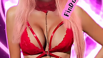 Bombshell Blonde Dalam Lingerie Fetish Mengambil Alih!