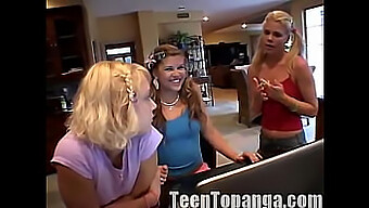 Lesbienele Amatoare Se Bucură De O Orgie Sălbatică Cu Teen Topanga, Little Summer Și Lil Lexy